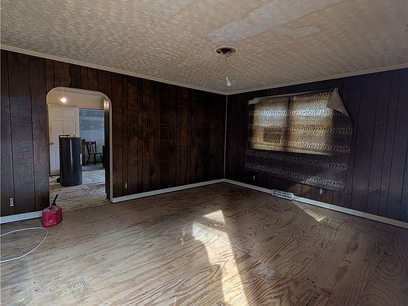 2nd image of 16900 Lindberg Dr