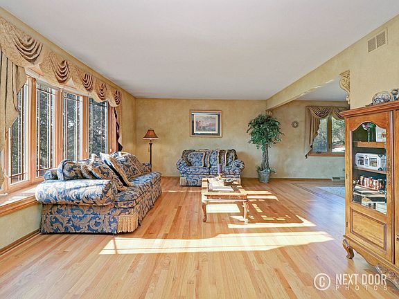 3rd image of 13008 Meadowlark Ct