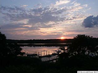 43 E Riverside Dr, Brick, NJ 08723