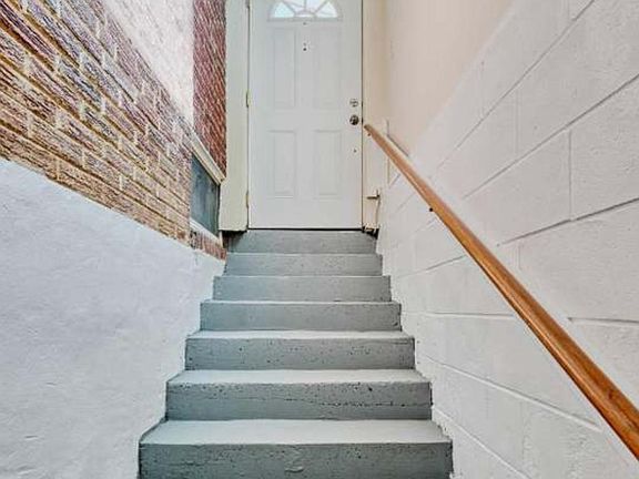 4th image of 3318 Memorial St #1