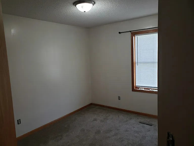 2528 Plum St — Photo 23