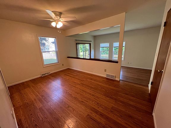 3rd image of 3 Westbrook Cir