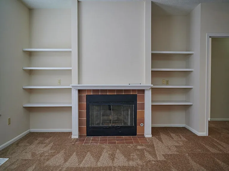 Grand Bay Apartments and Townhomes — Photo 47
