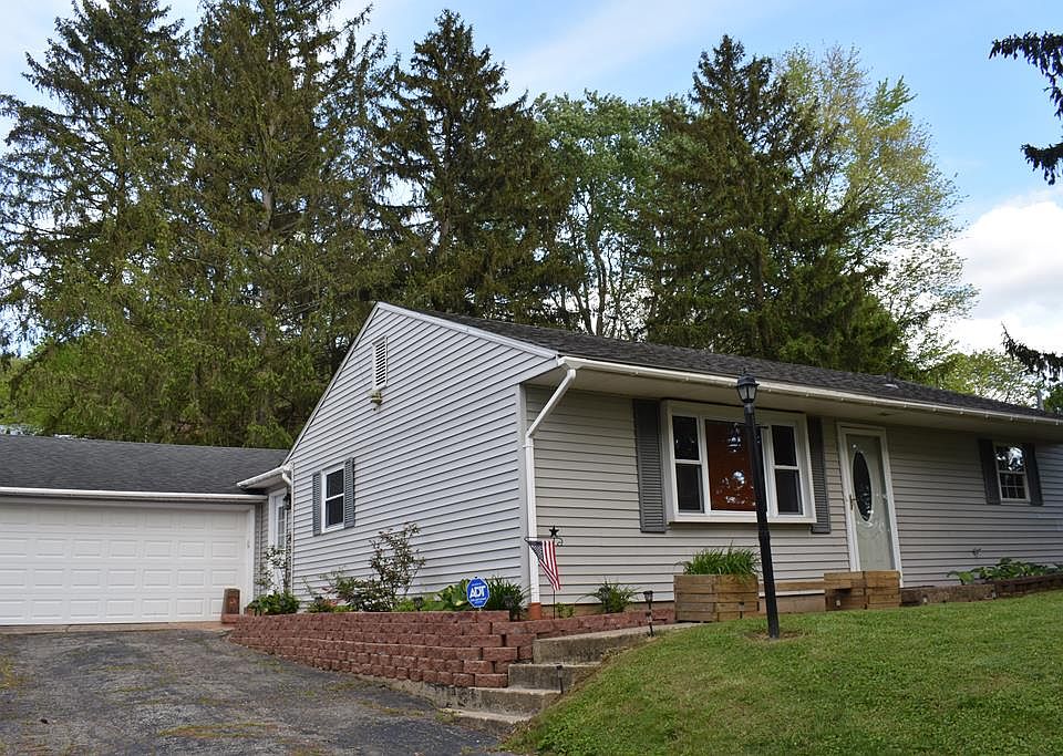 1st image of 13 Sharon Dr