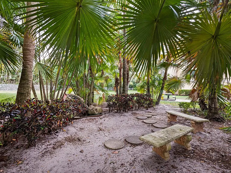 6450 Emerald Dunes Dr #103 — Photo 35