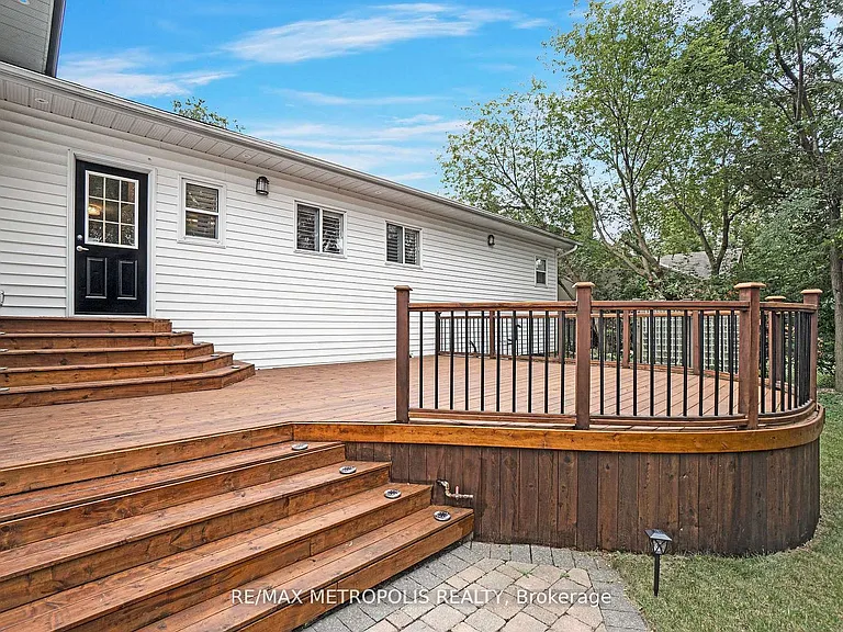 1872 Appleview Rd #MAIN — Photo 2