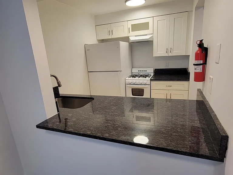 1660 N 4th St #3B — Photo 4