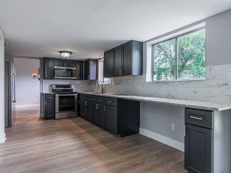 3909 Stonehaven Rd — Photo 12