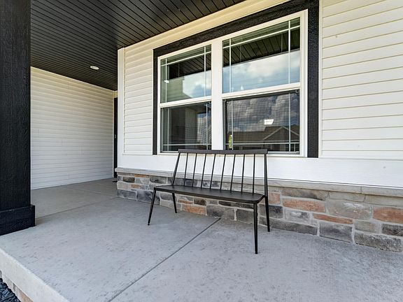 3rd image of 1101 Ballweg Ln