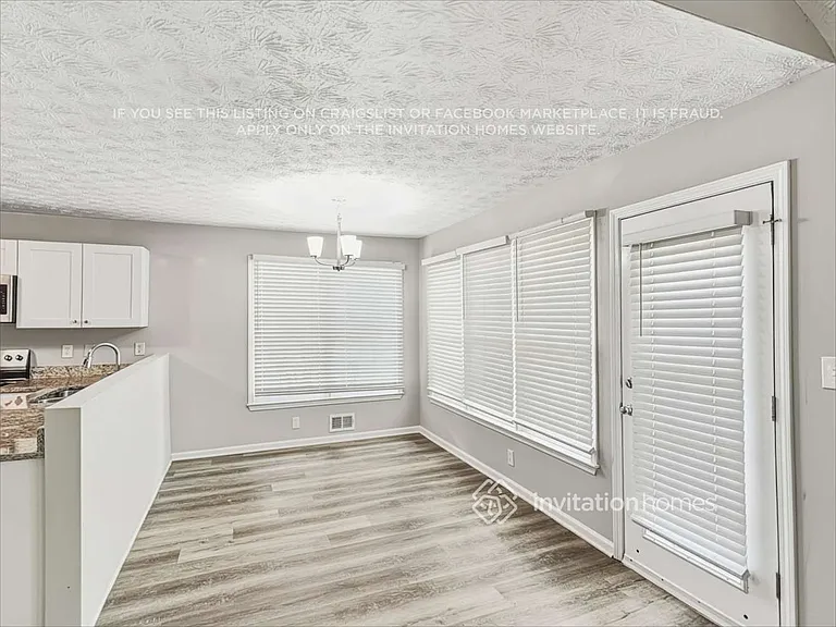 3386 Woodlaurel Dr — Photo 11