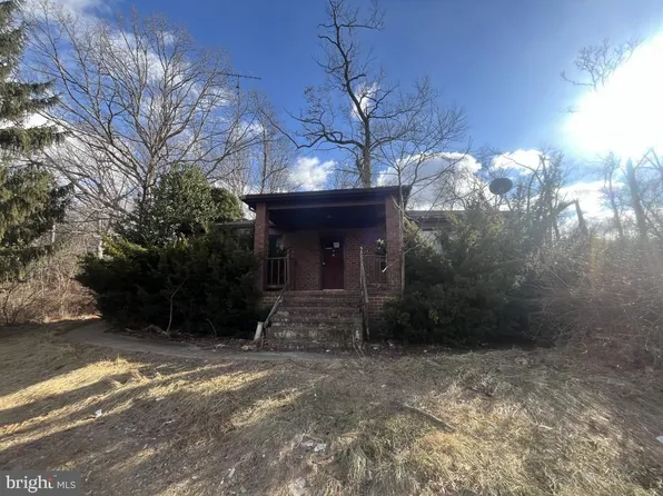 35 Houck Rd, Westminster, MD 21157