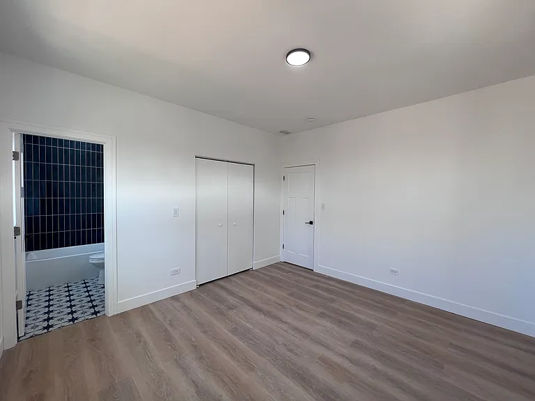 2655 W 21st St #2 — Photo 9
