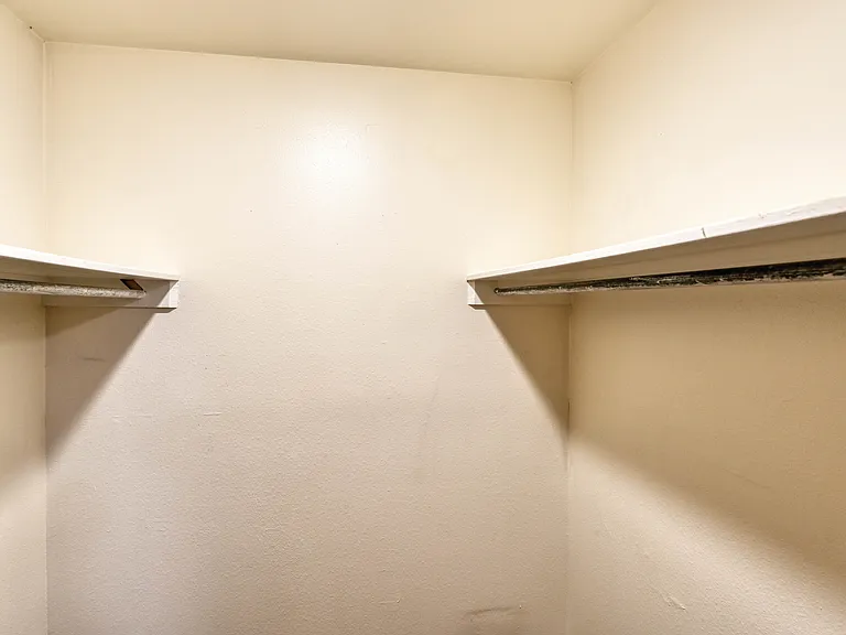 Branson Apartments — Photo 34
