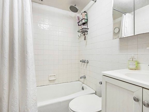 5th image of 41 W 85th St #2BB