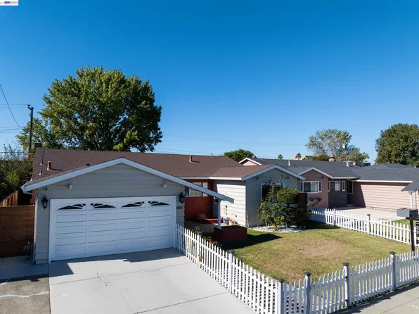 43037 Everglades Park Dr, Fremont, CA 94538