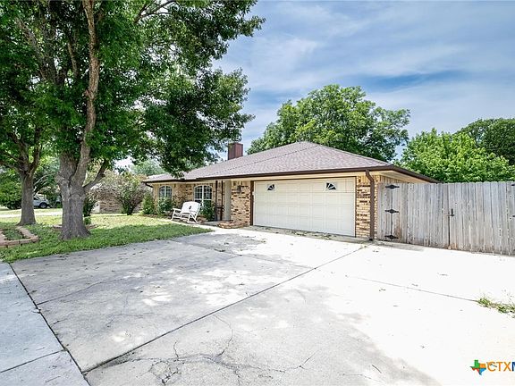 2nd image of 110 Southbrook Dr