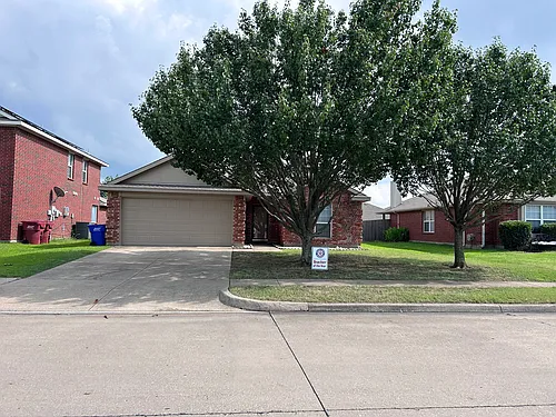 2817 Spencer Cir Photo 1