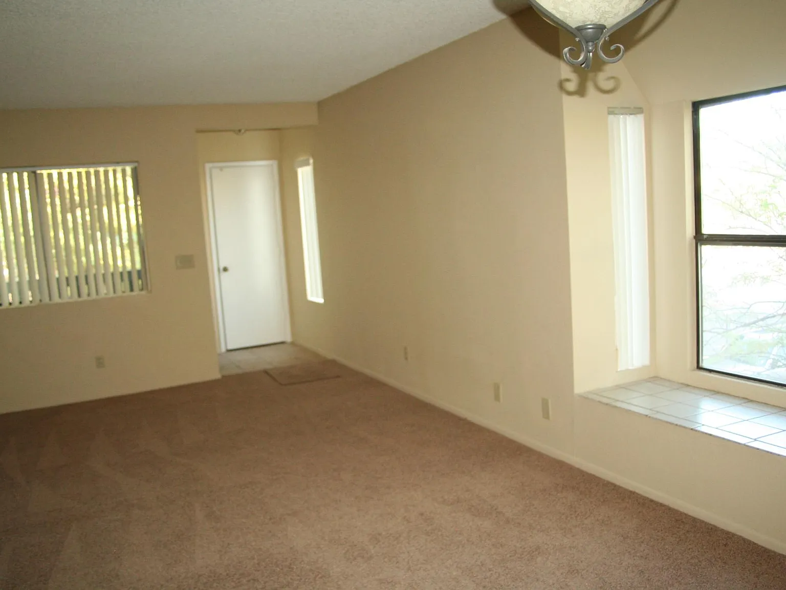 2 bed, 1100 sqft, $1,150 — Photo 4