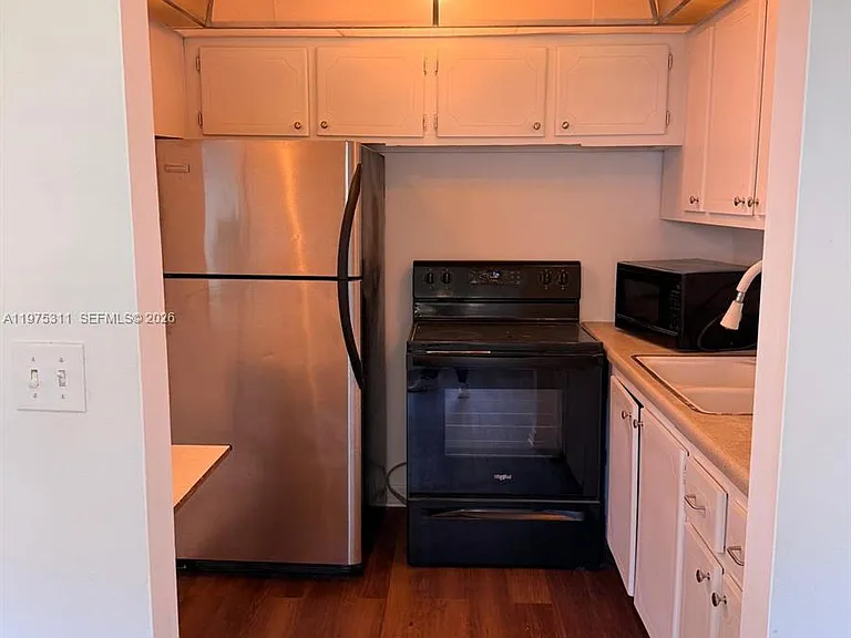 104 E Easthampton E #104 — Photo 8