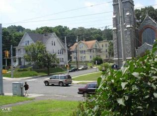 40 Kneen St #2, Shelton, CT 06484