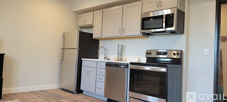1st image of 27 E Willis St #1-7