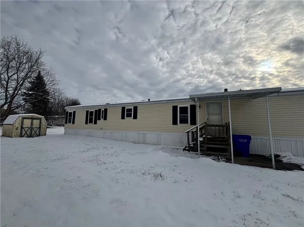 230 Crabapple Dr, Canandaigua, NY 14424