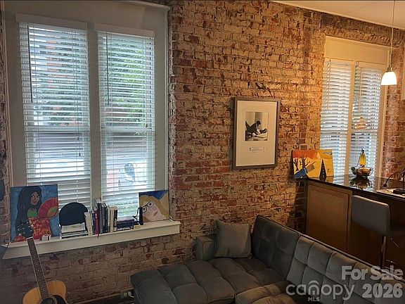 5th image of 229 N Poplar St APT 20