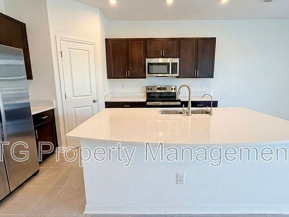 3rd image of 321 Anthony Dr