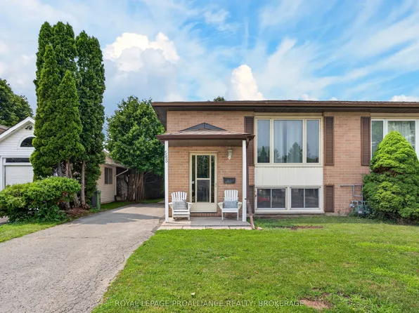585 Gavin Ct, Kingston, ON K7M 8B8