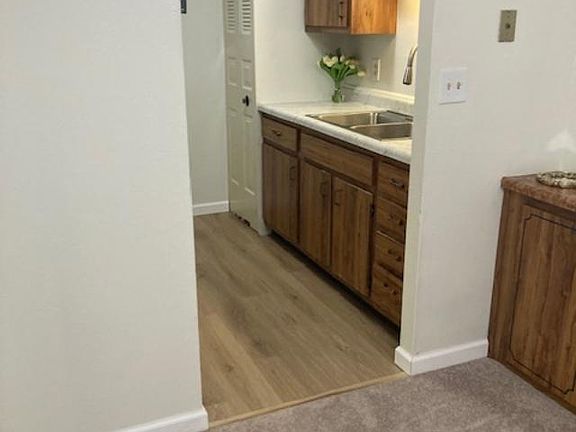 5th image of 1140 S McCord Rd APT H5