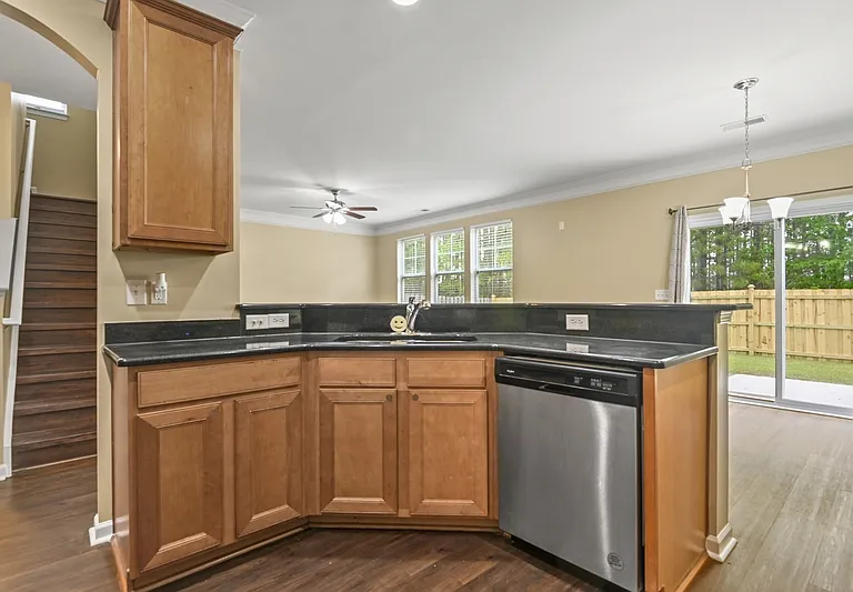 363 Sanctuary Park Dr — Photo 9