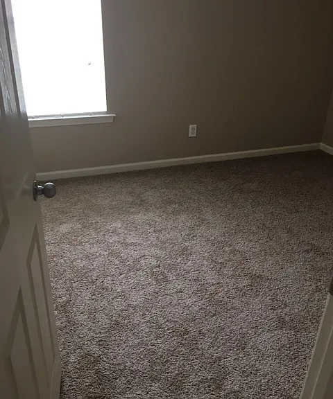 333 Bedford Cir — Photo 12