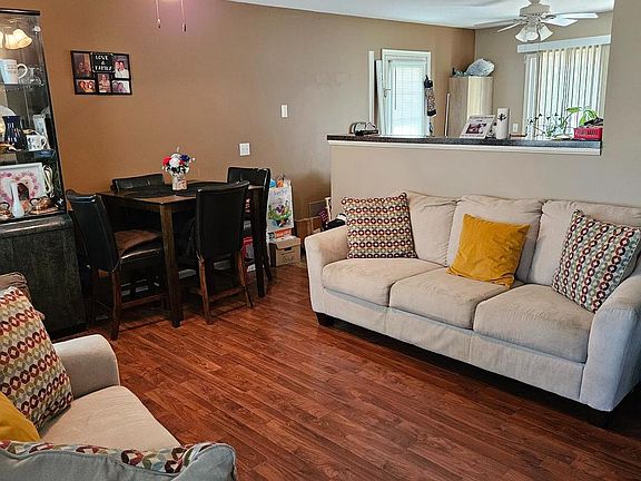 4th image of 458 Evelyndale Dr