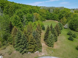 2171 N Belanger Creek Dr #7, Suttons Bay, MI 49682