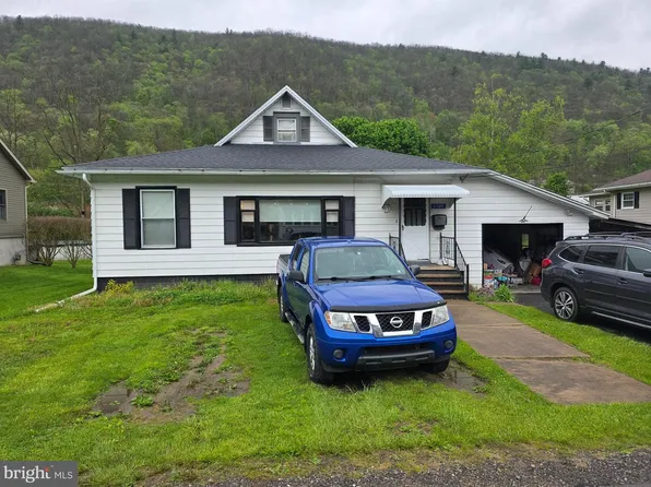 1109 Central Ave, Renovo, PA 17764