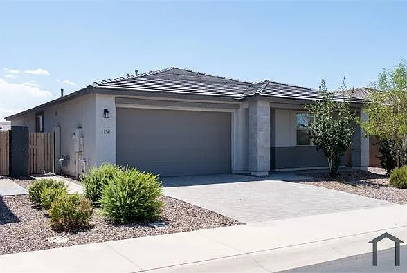 4 bed, 1948 sqft, $2,400 — Photo 3