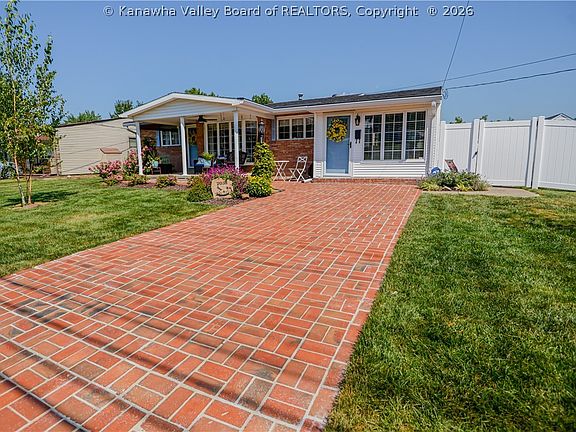 3rd image of 2058 Washington Ave
