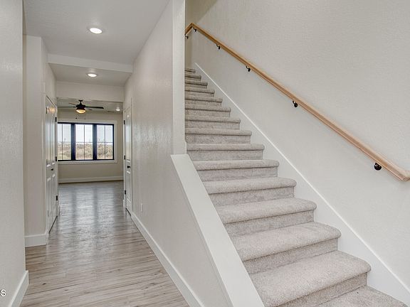 4th image of 501 46th St E