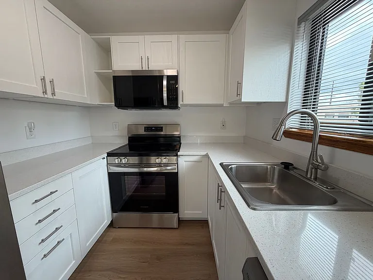1307 Rufina Ln #2 — Photo 7