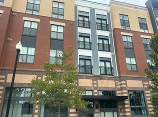 989 S Buchanan St Unit 222, Arlington, VA 22204