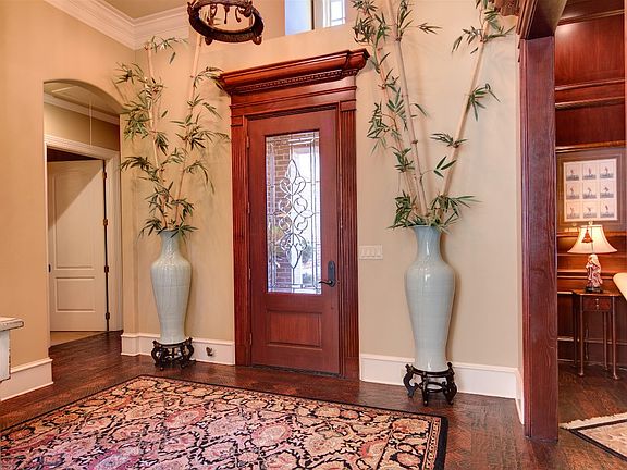 3rd image of 27 Knotty Pine Pl