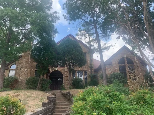 2800 Sausalito Dr, Carrollton, TX 75007