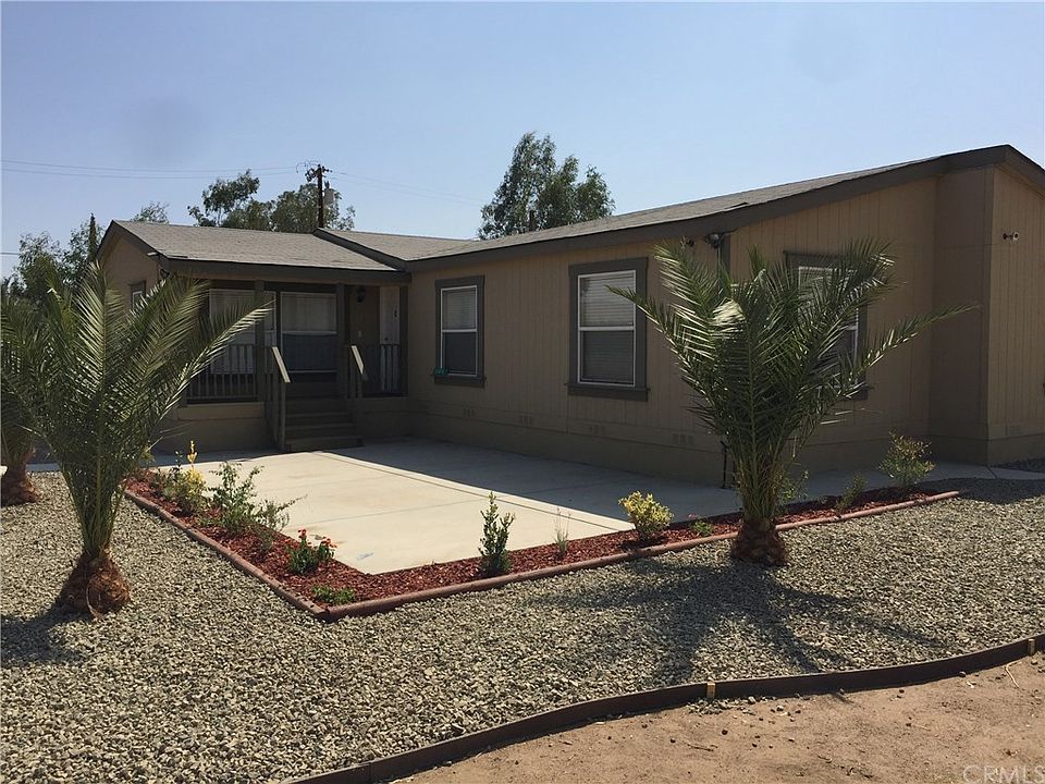 2nd image of 28515 Dawn Ln