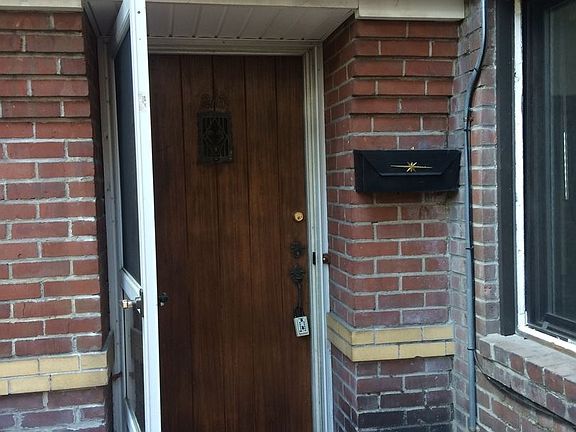 5th image of 216 W Cliff Dr #4001720