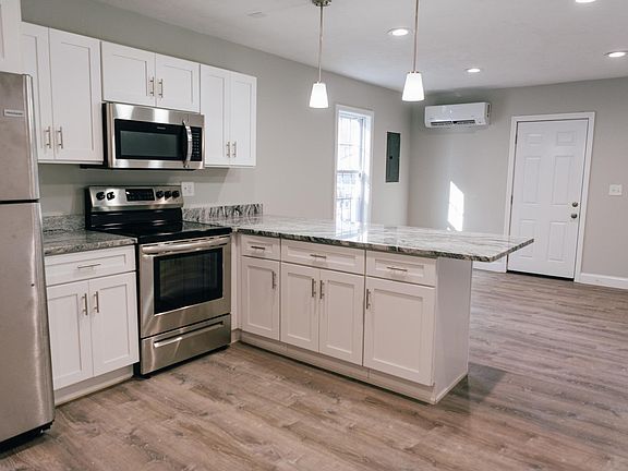 Kitchen / Living 3