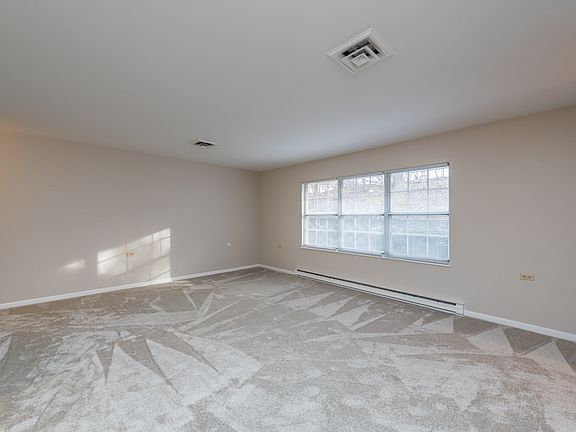 5th image of 7109 Lexington Ln #166