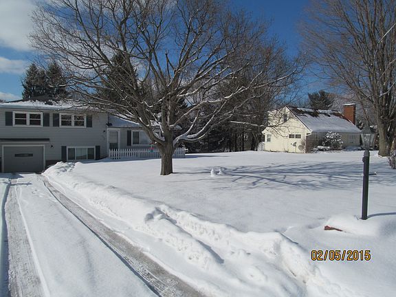2nd image of 272 Hillsdale Cir