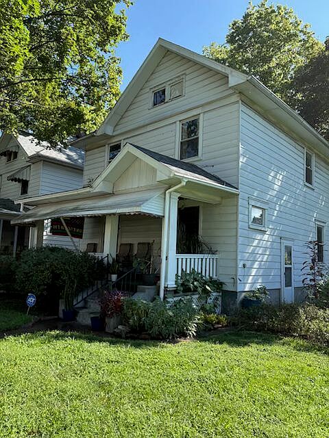 1st image of 142 Lorenz Ave
