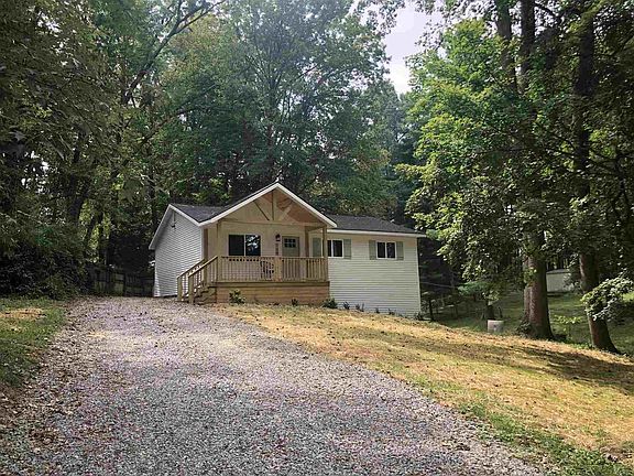 3rd image of 105 W Chester Dr