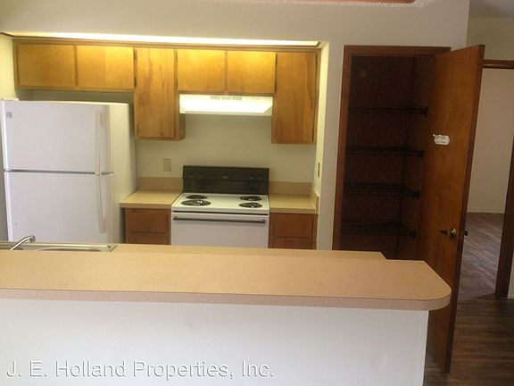 2nd image of 7517 India Ave